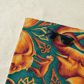 エキゾチックなサファリタペストリーパターン – ザホワイトロータス ビーチタオル (インサイチュ)