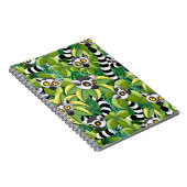 エキゾチックなジャングルのマダガスカルのレムルス ノートブック (右側)