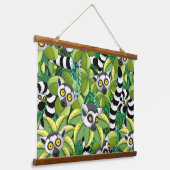 エキゾチックなジャングルのマダガスカルのレムルス 吊り下げ型タペストリー (傾斜あり)