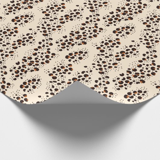 エキゾチックなヒョウ柄の茶色とクリーム ラッピングペーパー (角)