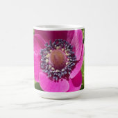 エキゾチックな紫色の花，マクロフォト –  コーヒーマグカップ (中央)