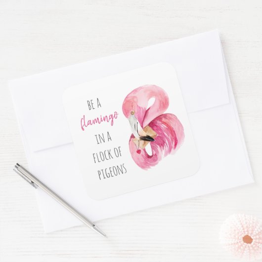 エキゾチックモダンなピンクの水の色のフラミンゴと引用文 スクエアシール (封筒)