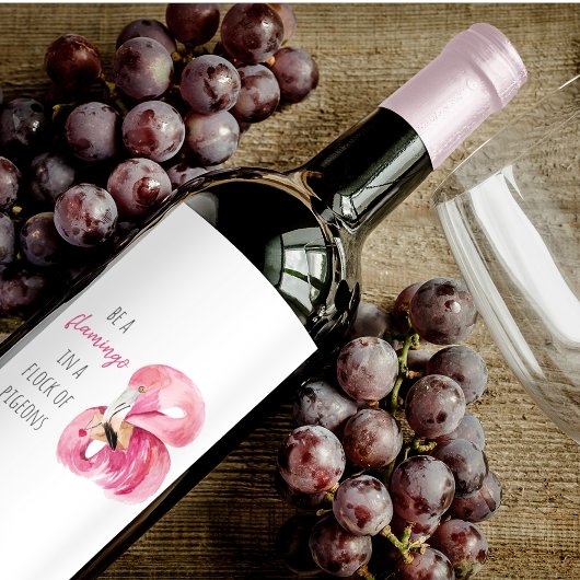 エキゾチックモダンなピンクの水の色のフラミンゴと引用文 ワインラベル