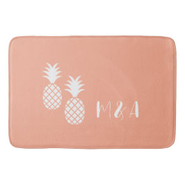エキゾチックモダンピンクの白パイナップルパターン バスマット
