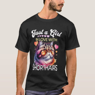 エキゾチック・ショートヘアの女の子はエキゾチック・ショートヘアが好き Tシャツ