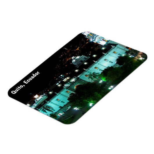 エクアドル,キト,プラザ・デ・ラ・インディペンデンシア マグネット (左側)