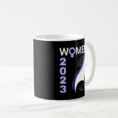 エクイティ国際的を受け入れる女性の日2023 2- コーヒーマグカップ (正面右)