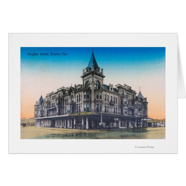 エクステリアビューオブヒューゼスホテルフレスノ， CA (正面横)