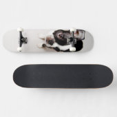 エジソンボストンテリアの子犬 スケートボード (横)