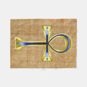 エジプトのアンクとスカラバ フリースブランケット (正面(横))