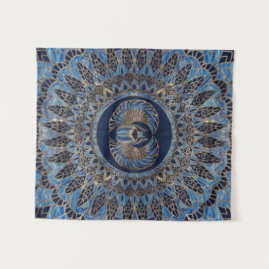 エジプトのオオタマオシコガネのカブトムシの金ゴールドおよび青い大理石 タペストリー (正面(横))