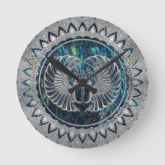 エジプトのオオタマオシコガネのカブトムシの銀およびアワビ ラウンド壁時計 (正面)