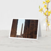 エジプトのオベリスクと柱、ルクソール、 カード (黄色い花)