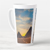エジプトのピラミッド カフェラテマグ (左アングル)