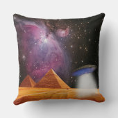 エジプトのピラミッドGiza Meets宇宙とUFO クッション (裏面)