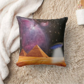 エジプトのピラミッドGiza Meets宇宙とUFO クッション (ブランケット)