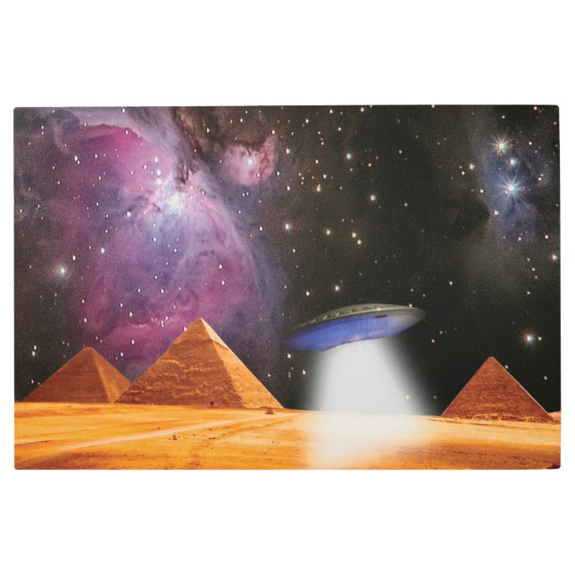 エジプトのピラミッドGiza Meets宇宙とUFO メタルプリント (正面)