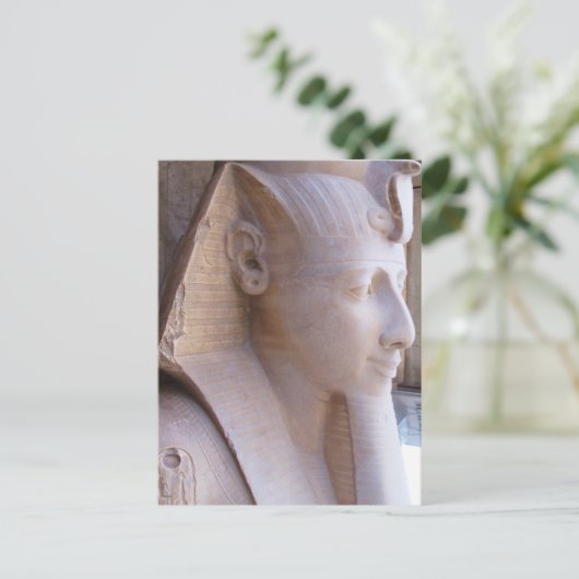 エジプトのメンフィスにある巨大なラムセスIIの像 ポストカード (スタンド正面)