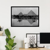 エジプトのラクダとピラミッド1899 ポスター (ホームオフィス)