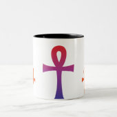 エジプトの女神の靭皮繊維及びAnhkのコップ ツートーンマグカップ (中央)