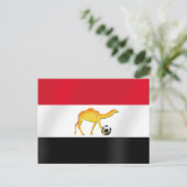 エジプトの砂漠のラクダのサッカーボール旗 ポストカード (スタンド正面)