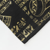 エジプトの象形文字と黒の神の金ゴールド フリースブランケット (角)