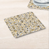 エジプトの象形文字:黄色 – 黒シームレス。 スクエアペーパーコースター (アングル)