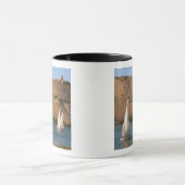 エジプト、アスワン、ナイル川、フェルッカ帆船 マグカップ (中央)