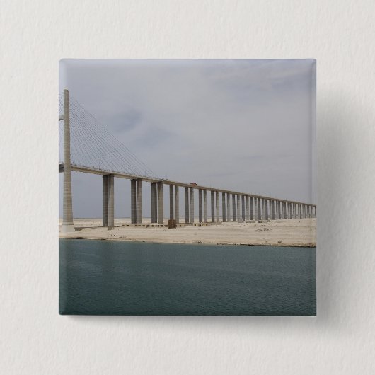 エジプト、スエズ運河。平和の橋 缶バッジ (正面)