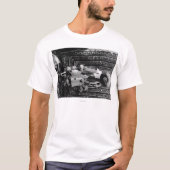 エスキモーの女の子の身に着けている毛皮の衣類アラスカ Tシャツ (正面)