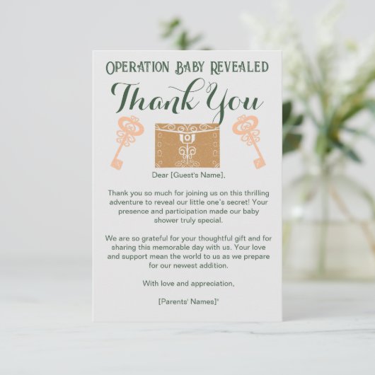 エスケープルームジェンダーが赤ちゃんシャワーを明らかにする サンキューカード (スタンド正面)