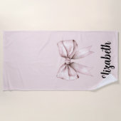 エステティックコケットのピンクボウパーソナライズされた名 ビーチタオル (正面)