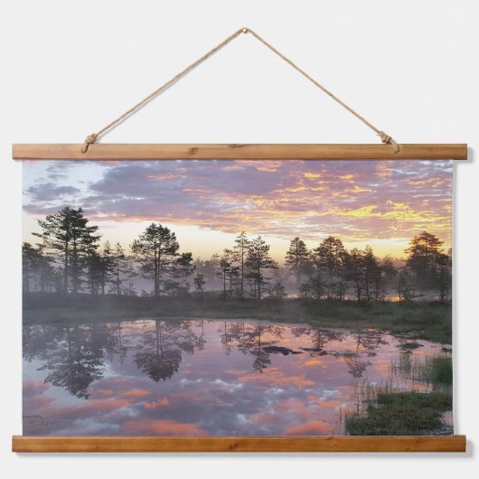 エストニアボグヴィルラバ 吊り下げ型タペストリー (正面)