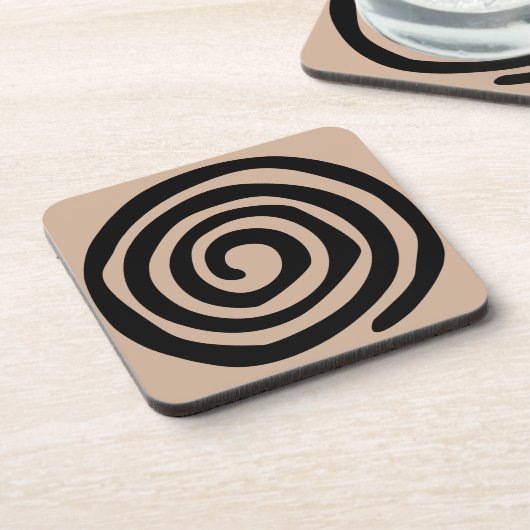 エスニックのスパイラルペトログリフ コースター (左側)