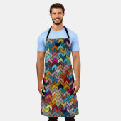 エスニックの部族の刺繍模様の幾何学的 エプロン (着用した状態)