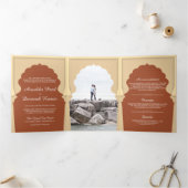 エスニックインディアンアイボリーアーチオレンジテラコッタ結婚ズ 三つ折り招待状 (内部)