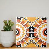 エスニックオレンジ色の黒と白のダマスコモザイクパターン タイル