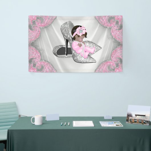 エスニックガールピンクシルバーハイヒールシューベビーシャワー 横断幕 (トレードショー)