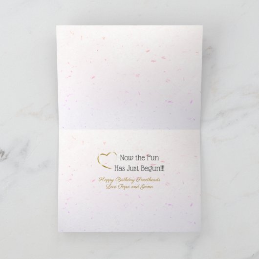 エスニックツインガールズ1stバースデースウィートパーソナライズされた カード (内部)