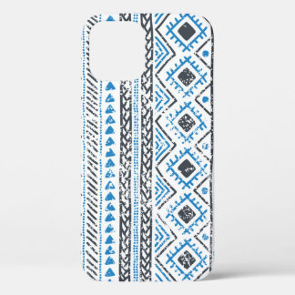 エスニックブルー、白のシームレスな背景。 iPhone 12ケース