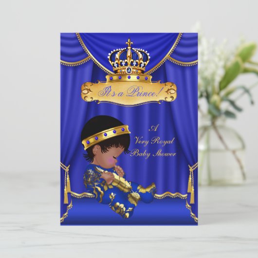 エスニックプリンスボーイ赤ちゃん王室のシャワーブルードレープ 招待状 (スタンド正面)