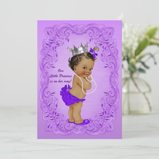 エスニックプリンセス赤ちゃん華美シャワーパープルフレーム 招待状 (スタンド正面)