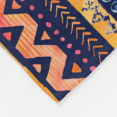 エスニック部族の水の色ダークパターン フリースブランケット (角)