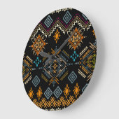 エスニックBohoオーナメントシームレスパターン ラージ壁時計 (傾斜)