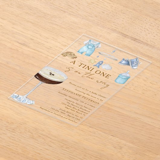 エスプレッソ・マルティニの赤ちゃんシャワーの途中のTiniの1 アクリル招待状 (レイダウン)