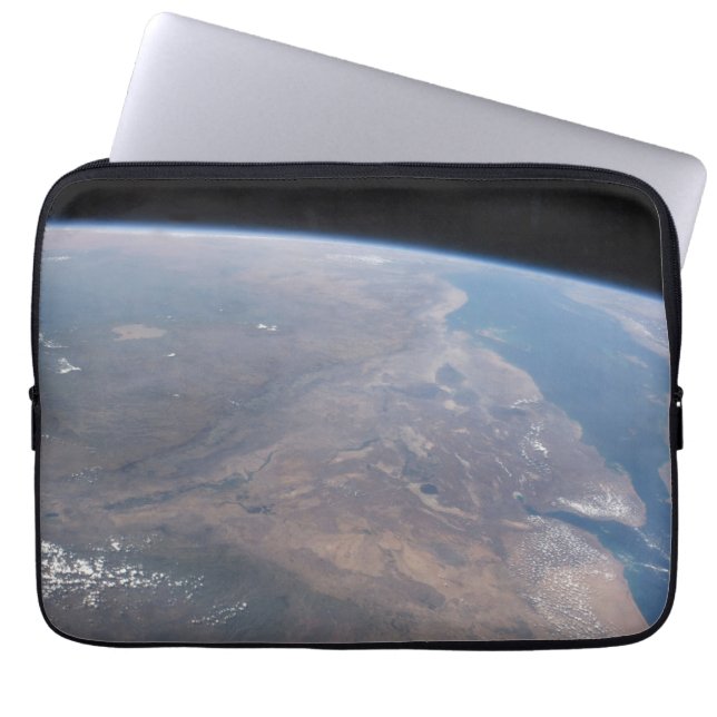 エチオピアと紅海の一部 ラップトップスリーブ (正面)