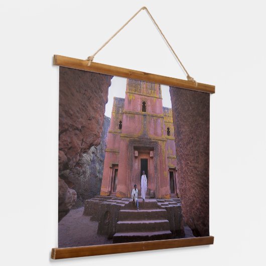 エチオピアの岩の丘の教会ラリベラベテギヨリス 吊り下げ型タペストリー (傾斜あり)