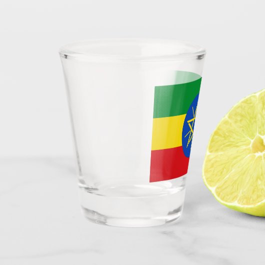 エチオピア国旗を掲げた愛国的なショットグラス ショットグラス (左)