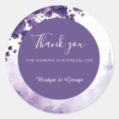 エッフェルタワーと紫色の花でエレガントな結婚式 ラウンドシール (正面)