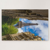 エッフェルタワーの間の建物，パリ，フランス ジグソーパズル (横)